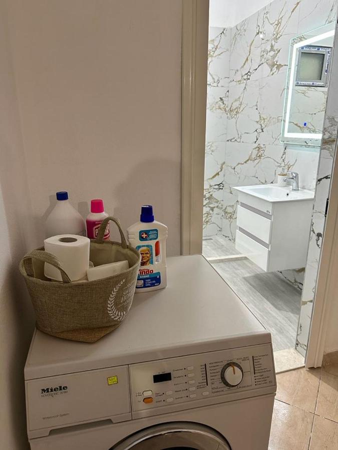 Victorias Apartment Tirane Екстер'єр фото